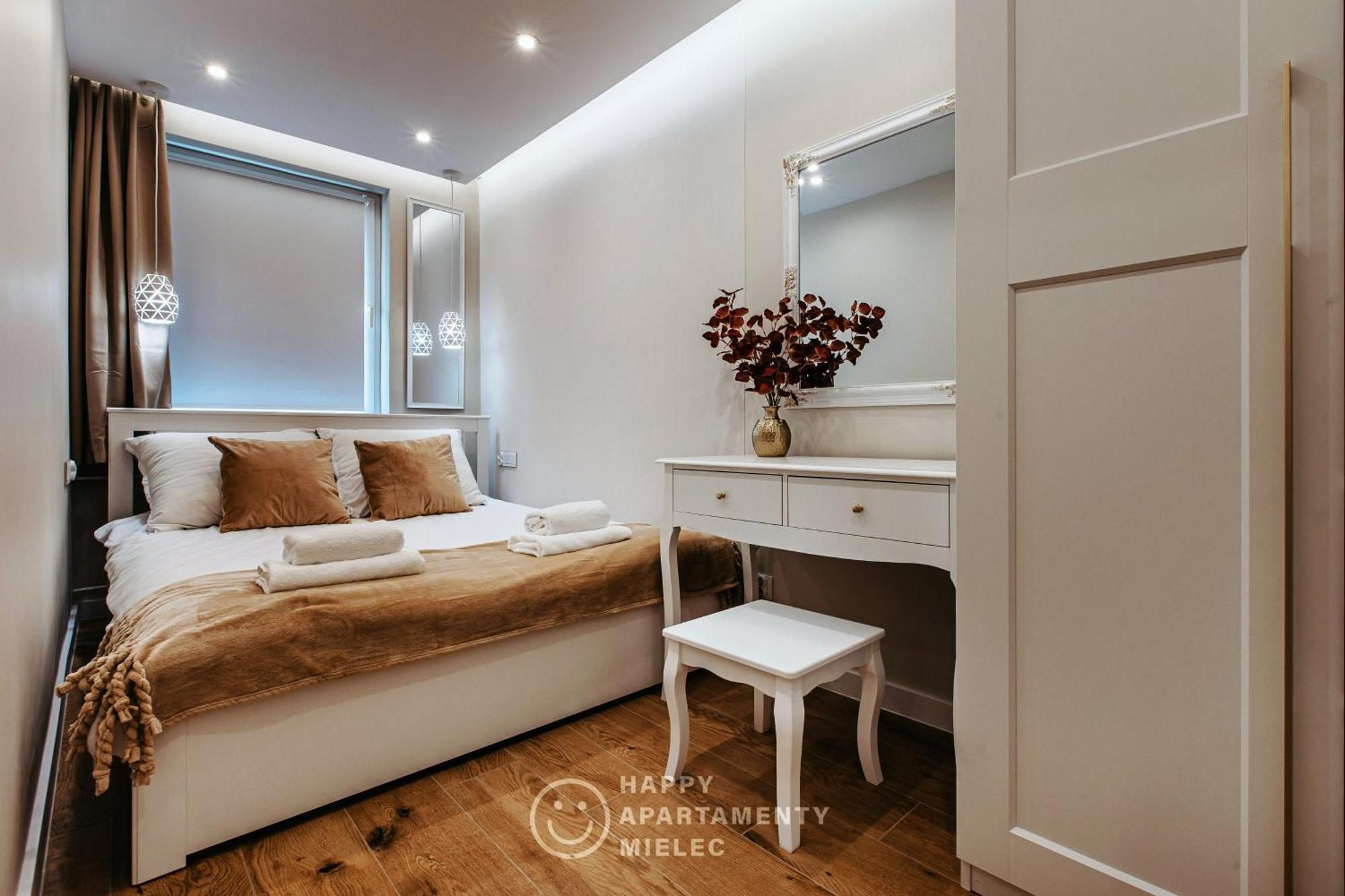 Happy Gold - Apartamentyhappy Pl Mielec Bagian luar foto